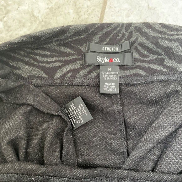 Black & Grey Animal Print Skirt - Picture 3 of 3